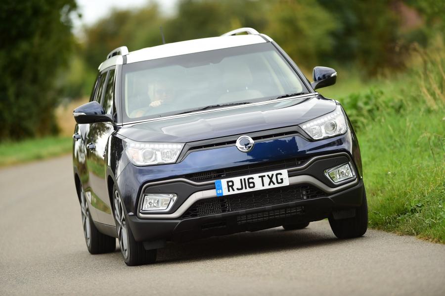  SsangYong Tivoli XLV 2016 года  (UK) (фото 6 из 23)